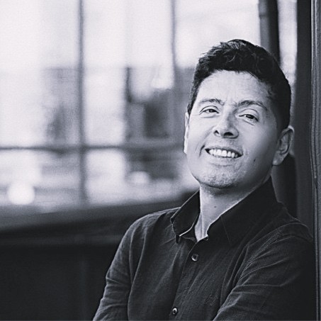 Floan Luna: «La asociatividad brinda opciones de gobernanza y la oportunidad de generar riqueza y sostenibilidad para las empresas creativas».